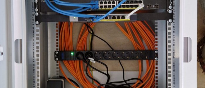 Auflegen von Datenkabeln